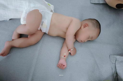 建湖五个月宝宝体重